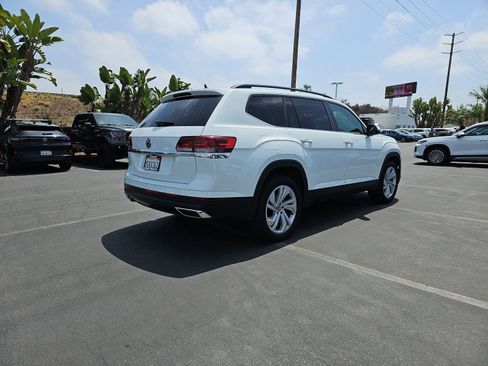 Used 2023 Volkswagen Atlas SE w/ Panoramic Sunroof Package FWD image 5