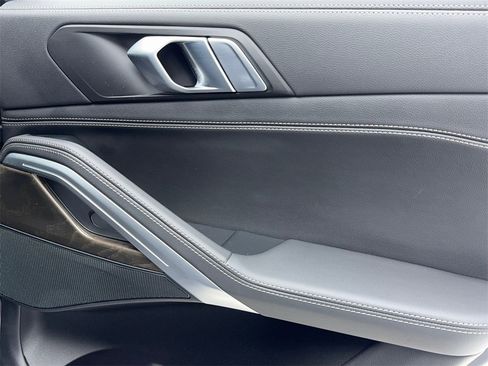 Used 2022 BMW X6 xDrive40i w/ M Sport Package image 51