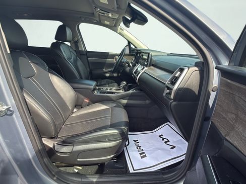 Used 2021 Kia Sorento EX w/ Panoramic Sunroof Package AWD/4WD image 38