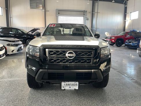 Used 2024 Nissan Frontier SV w/ Hardbody Edition image 2