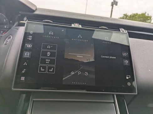Used 2025 Land Rover Range Rover Velar Dynamic SE image 21