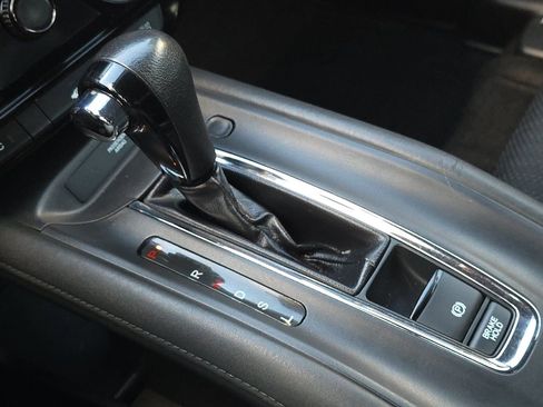 Used 2016 Honda HR-V LX image 27