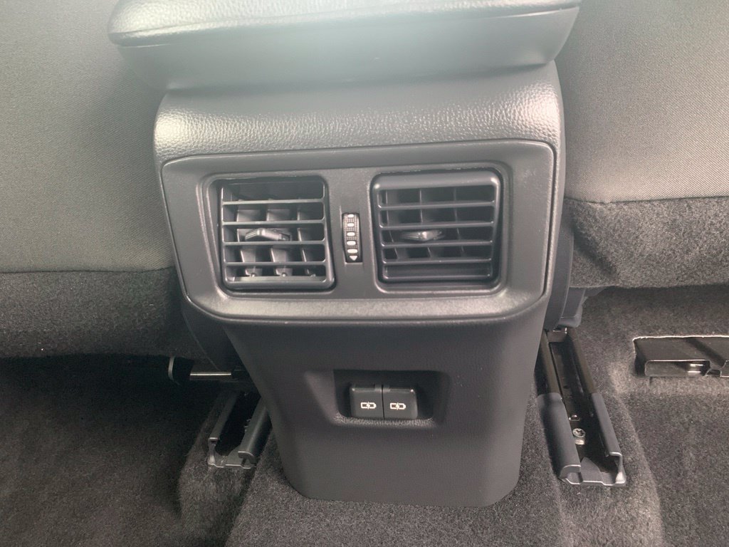 Used 2025 Toyota RAV4 XLE AWD/4WD image 25