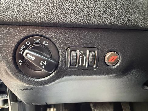 Used 2018 Dodge Charger SXT Plus image 28