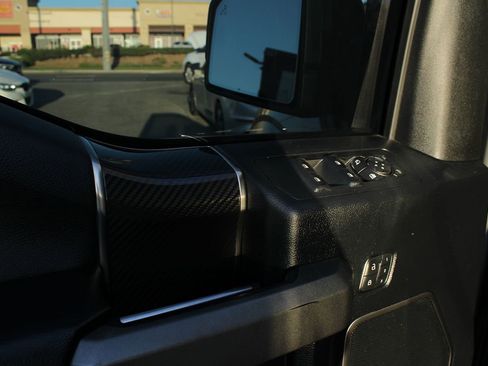 Used 2018 Ford F150 Raptor w/ Equipment Group 802A Luxury AWD/4WD image 9