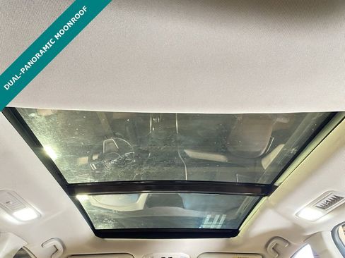 Used 2022 Subaru Ascent Touring image 5