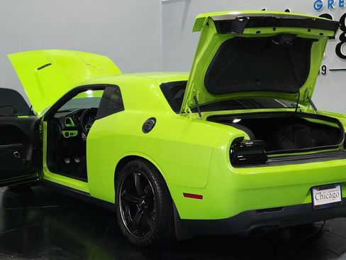 Used 2015 Dodge Challenger R/T w/ Quick Order Package 22B R/T RWD image 19