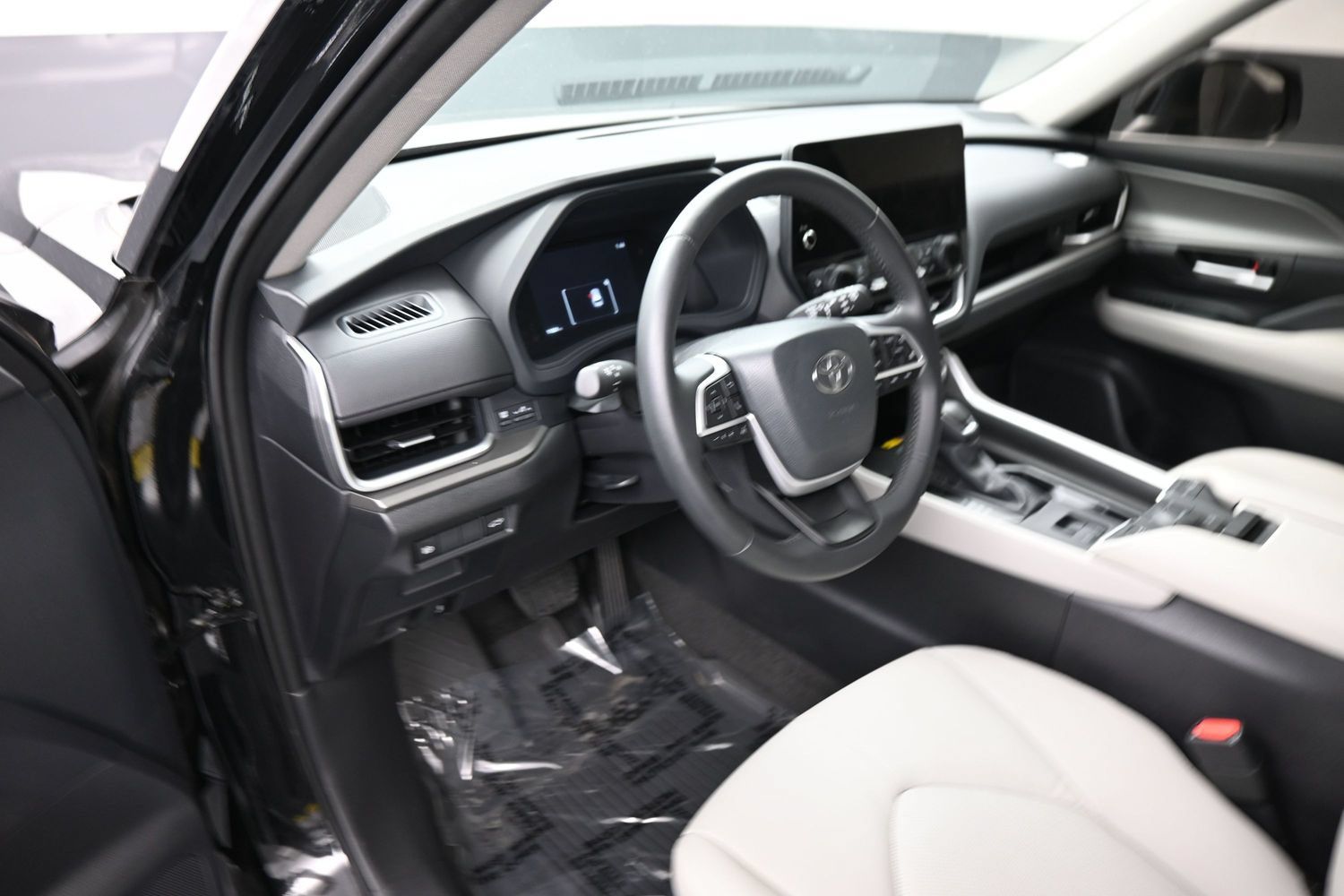 Used 2026 Toyota Grand Highlander AWD image 12