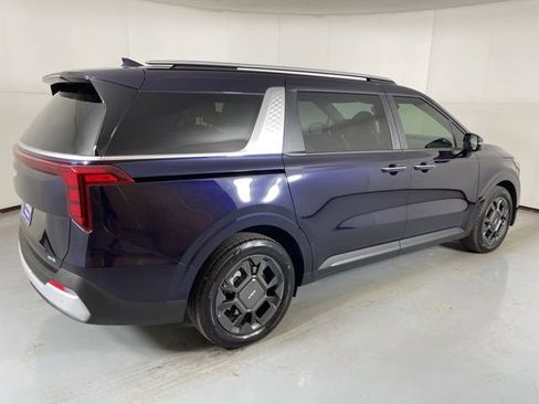 New 2026 Kia Carnival EX FWD image 7