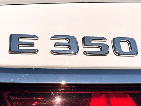Used 2025 Mercedes-Benz E 350 4MATIC Sedan image 10