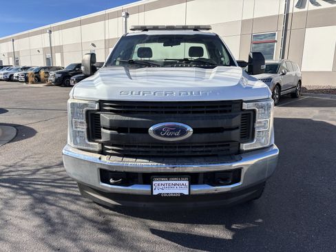 Used 2018 Ford F250 XL w/ Power Equipment Group image 2
