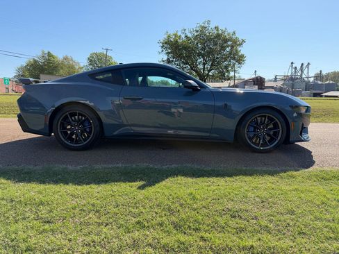 Used 2024 Ford Mustang Dark Horse RWD image 5