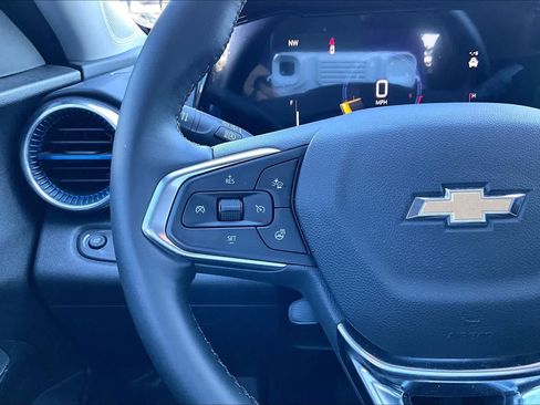 Used 2024 Chevrolet Trax LT w/ Driver Confidence Package FWD image 21