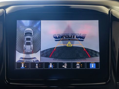 Used 2023 Chevrolet Traverse RS image 46