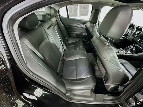 Used 2020 Alfa Romeo Giulia Ti w/ Active Blind Spot Package image 34