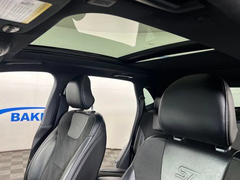 Used 2019 Ford Edge ST w/ Equipment Group 401A AWD/4WD image 18