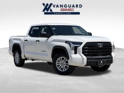 Used 2022 Toyota Tundra SR5 AWD/4WD image 1