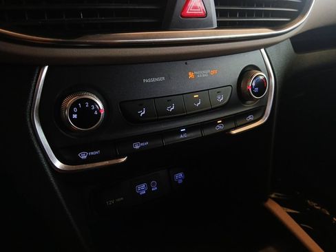 Used 2019 Hyundai Santa Fe SE FWD image 16