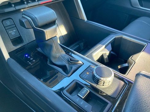 Used 2024 Toyota Tundra Limited image 25