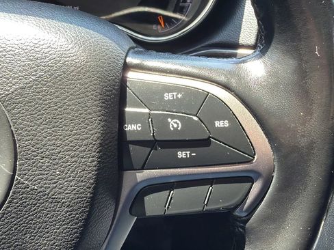 Used 2020 Jeep Grand Cherokee Limited AWD/4WD image 11