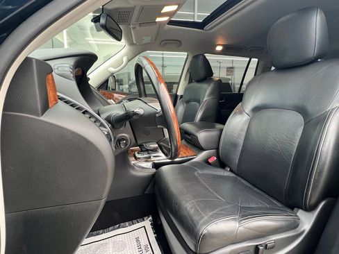 Used 2018 INFINITI QX80 4WD w/ Driver Assistance Package image 15