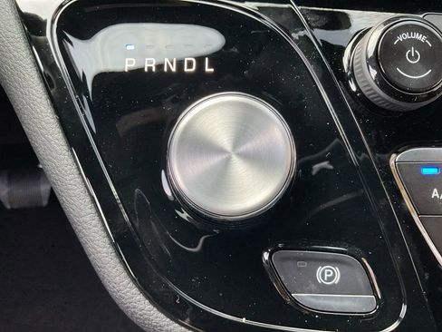 New 2026 Chrysler Pacifica Select w/ S Appearance Package image 36