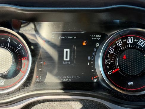 Used 2022 Dodge Challenger R/T w/ Plus Package image 21