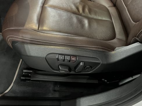 Used 2020 BMW X1 sDrive28i image 18