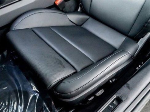 Used 2025 Porsche 911 Carrera image 28