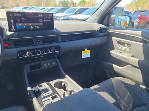 New 2026 Honda Pilot Sport image 13