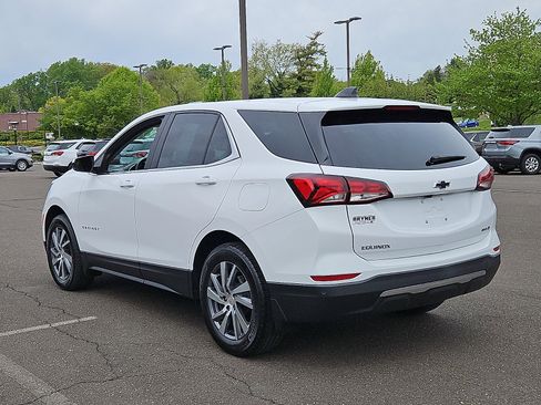 Used 2024 Chevrolet Equinox LT w/ LPO, Floor Liner Package AWD/4WD image 4