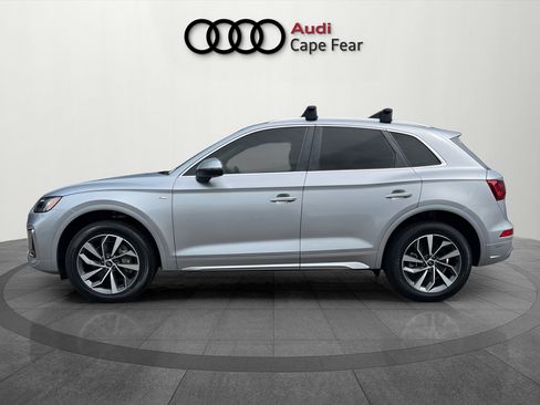 Used 2023 Audi Q5 2.0T Premium Plus w/ Premium Plus Package AWD/4WD image 2