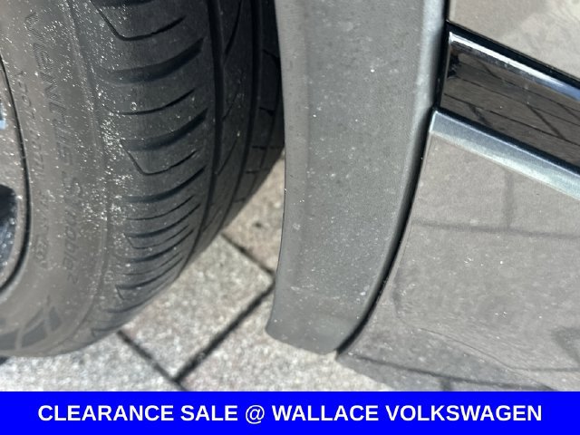 Used 2020 Volkswagen Tiguan SE R-Line FWD image 10
