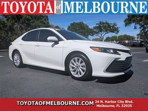 Used 2023 Toyota Camry LE image 1