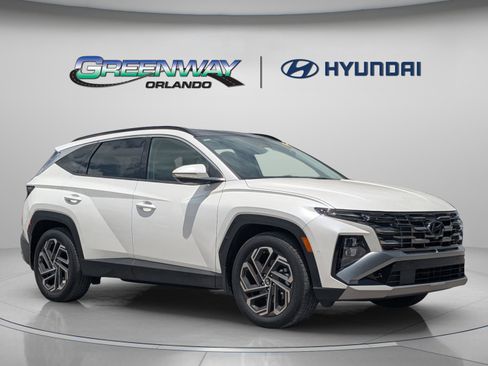 Certified 2025 Hyundai Tucson Limited FWD image 1