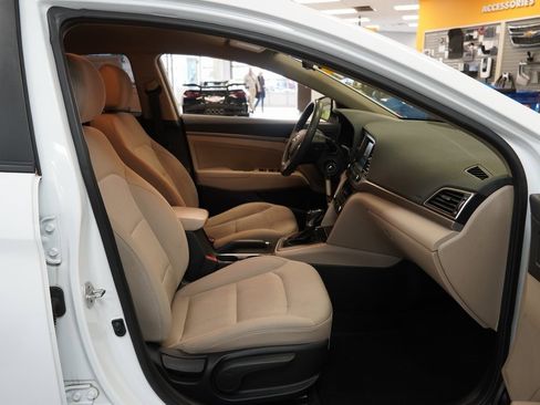 Used 2018 Hyundai Elantra SEL w/ Cargo Package image 24