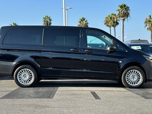 Used 2023 Mercedes-Benz Metris Passenger image 3