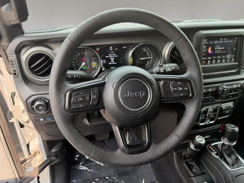 Used 2023 Jeep Wrangler Unlimited w/ Cold Weather Group AWD/4WD image 15