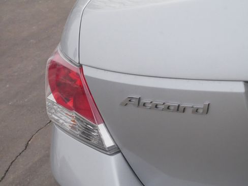 Used 2010 Honda Accord LX image 17