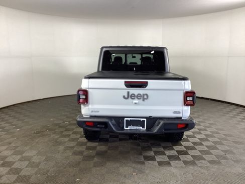 Used 2020 Jeep Gladiator Overland w/ LED Lighting Group AWD/4WD image 3