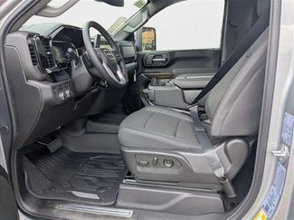 New 2025 GMC Sierra 2500 SLE w/ Max Trailering Package video 4