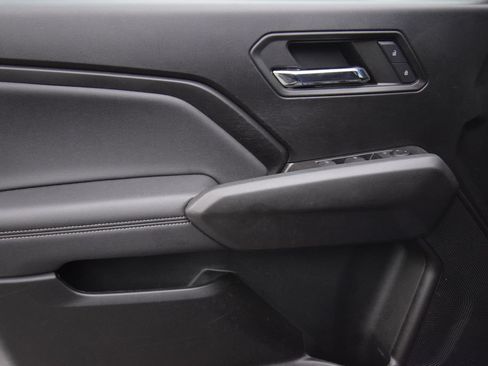 Used 2024 Chevrolet Colorado LT w/ LT Convenience Package RWD image 27