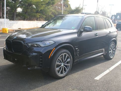Used 2026 BMW X5 xDrive50e w/ Executive Package AWD/4WD image 3