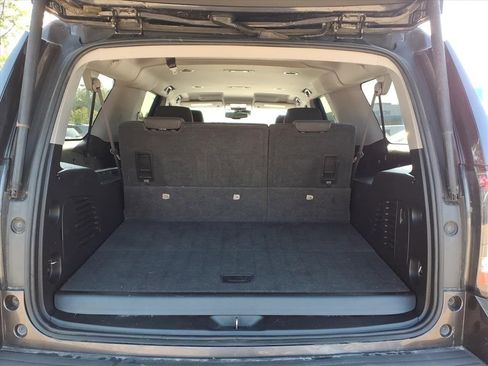 Used 2016 GMC Yukon XL SLE w/ Convenience Package image 8