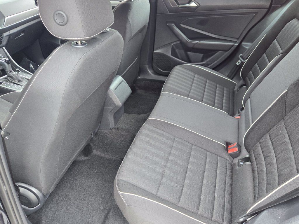 Used 2024 Volkswagen Jetta Sport FWD image 12