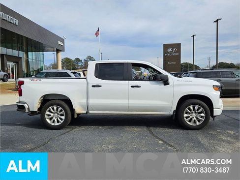 Used 2024 Chevrolet Silverado 1500 Custom image 17