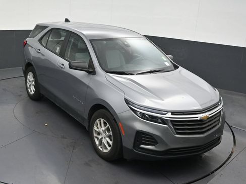 Used 2024 Chevrolet Equinox LS FWD image 21