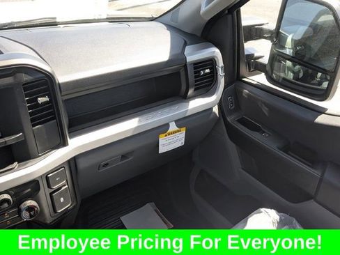 New 2026 Ford F250 XL AWD/4WD image 18