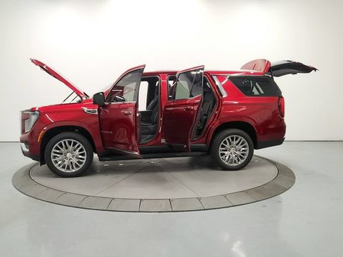 Used 2025 GMC Yukon Elevation RWD image 12
