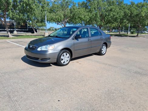 Used 2006 Toyota Corolla CE FWD image 2